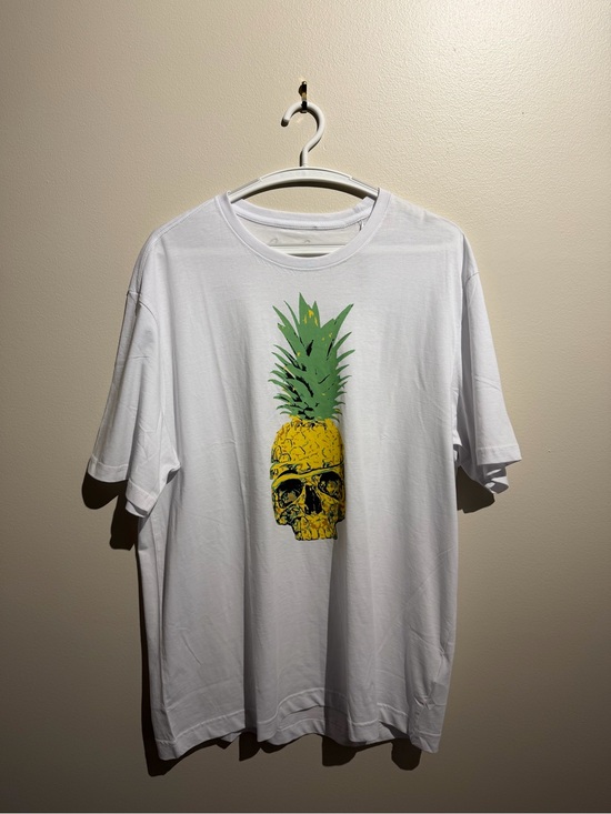 Robert Graham Other - Robert Graham Skull Island White Skull Graphic Crew Neck Tee Mens M $98 MSRP